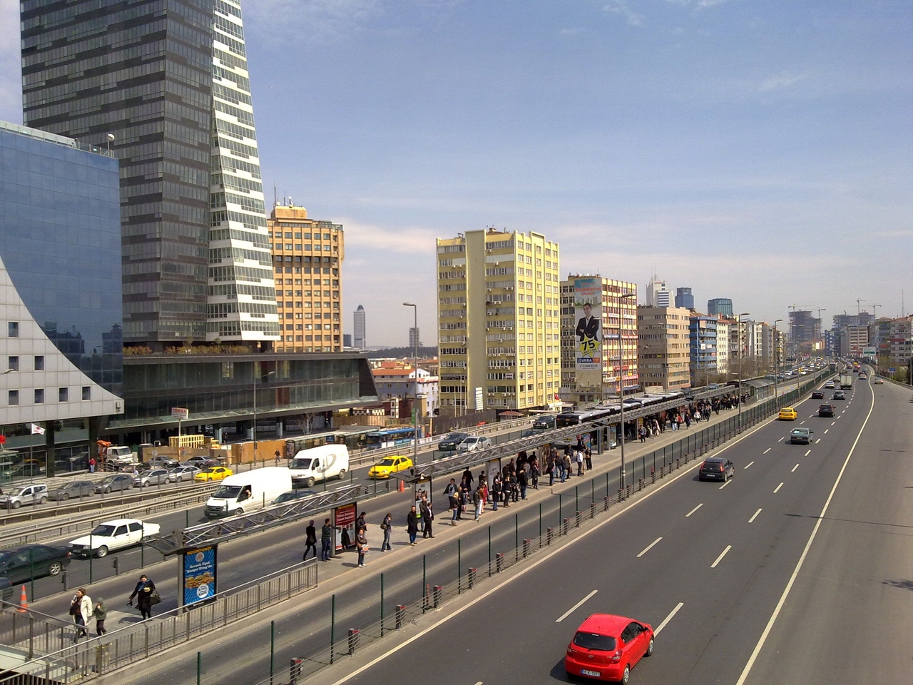 Mecidiyeköy Mietwagen - Autovermietung am